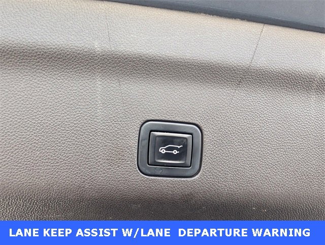 Used 2022 Chevrolet Suburban LT w/ Luxury Package image 10