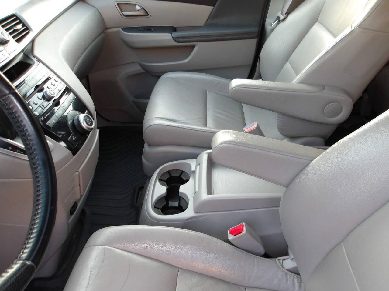Used 2011 Honda Odyssey EX-L image 19