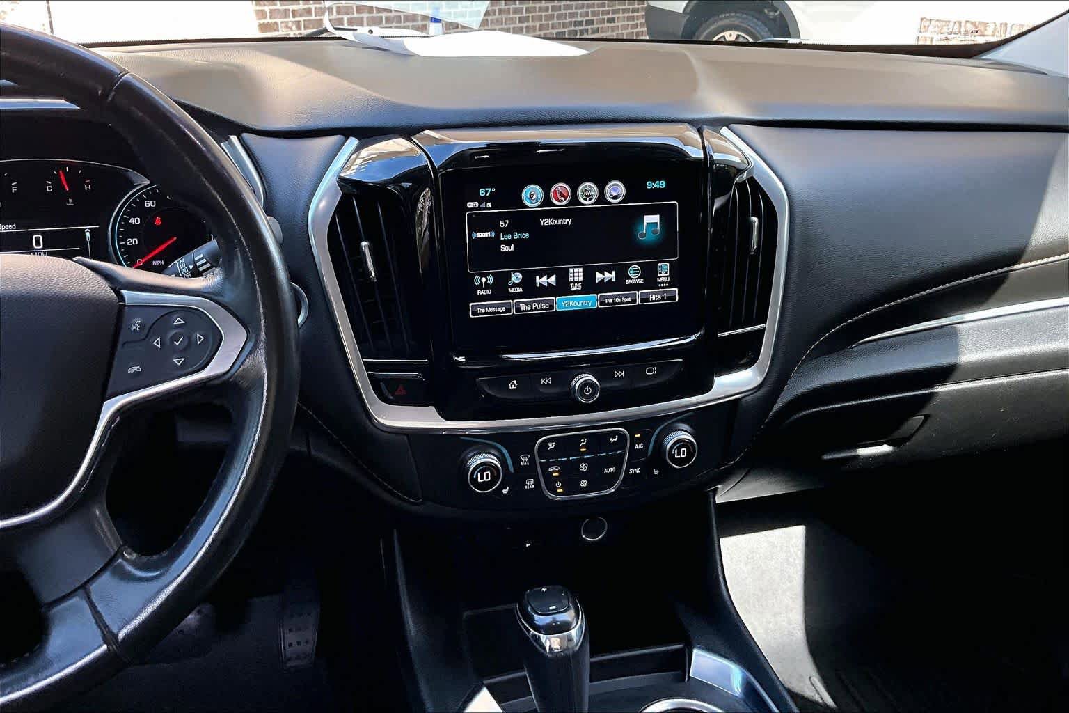 Used 2019 Chevrolet Traverse LT FWD image 8