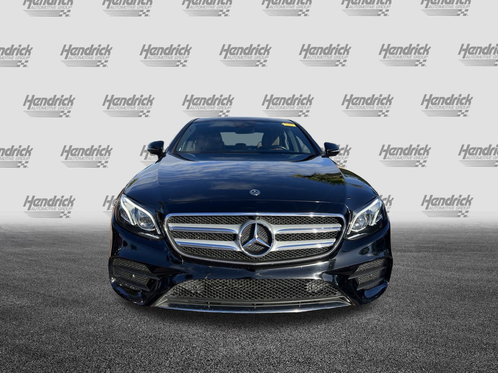 Used 2020 Mercedes-Benz E 350 4MATIC Sedan image 3