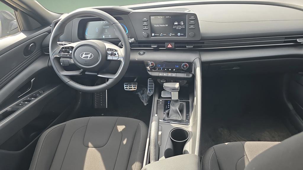 New 2026 Hyundai Elantra Sport FWD image 23