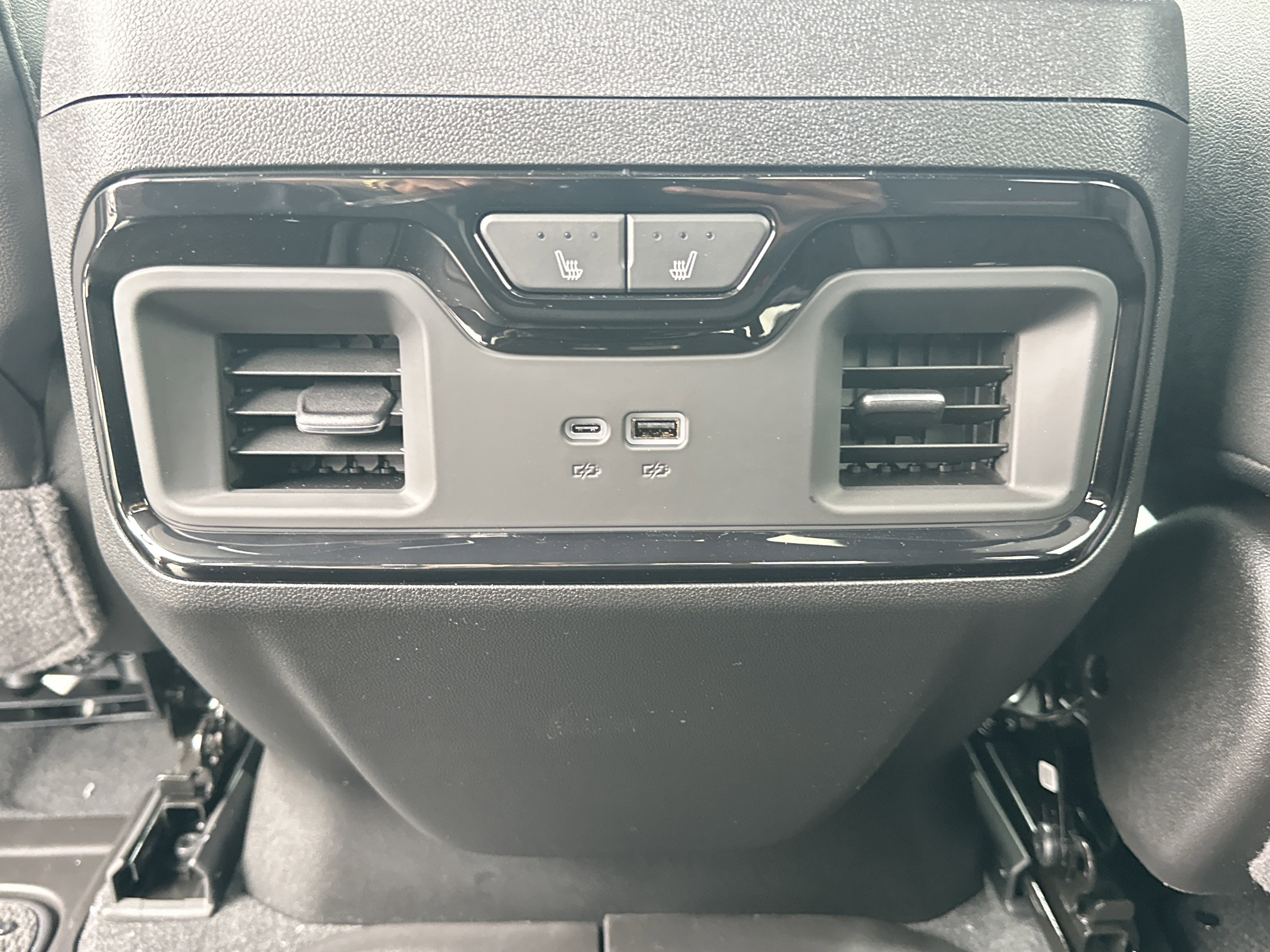 New 2026 GMC Sierra 2500 AT4 w/ AT4 Preferred Package image 24