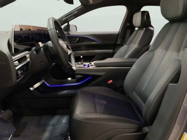 Used 2024 Cadillac Lyriq Sport RWD image 18