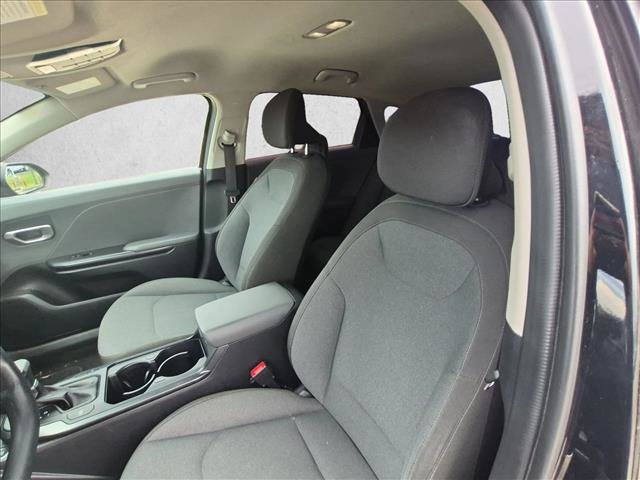 Used 2025 Kia K4 FWD image 13