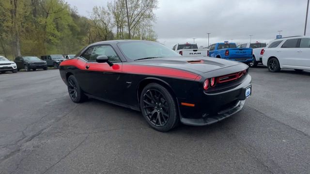 Used 2017 Dodge Challenger R/T Plus RWD image 2