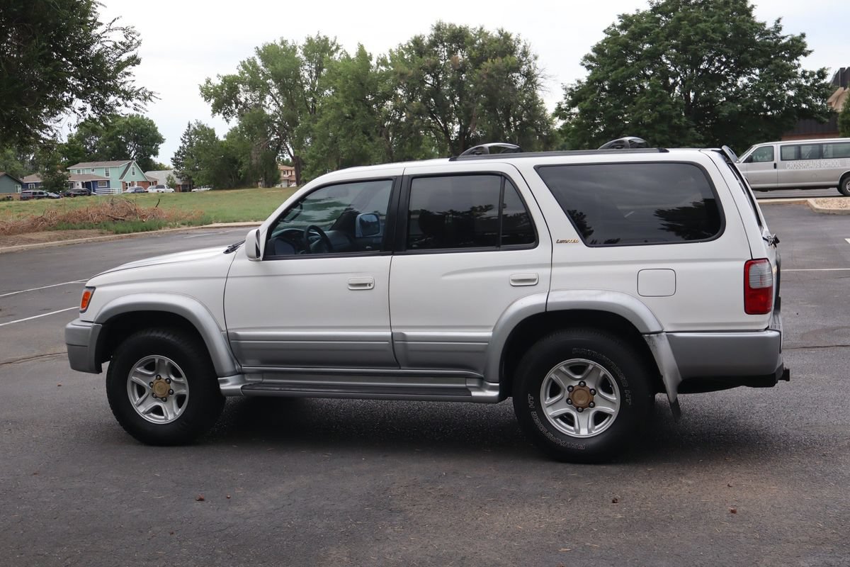 Used 2000 Toyota 4Runner Limited AWD/4WD image 8