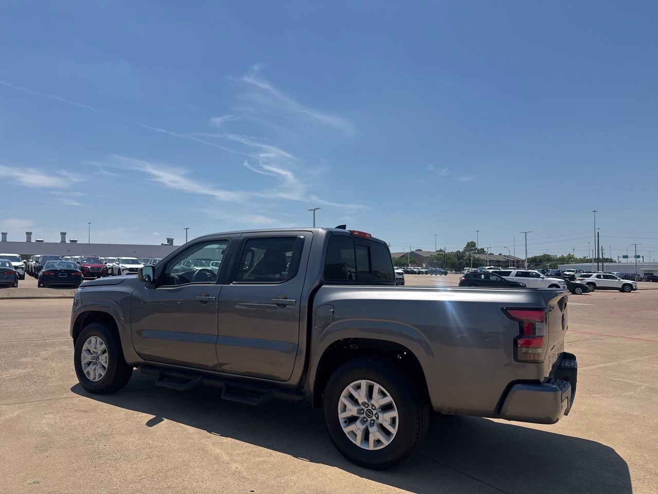 Used 2022 Nissan Frontier SV AWD/4WD image 13