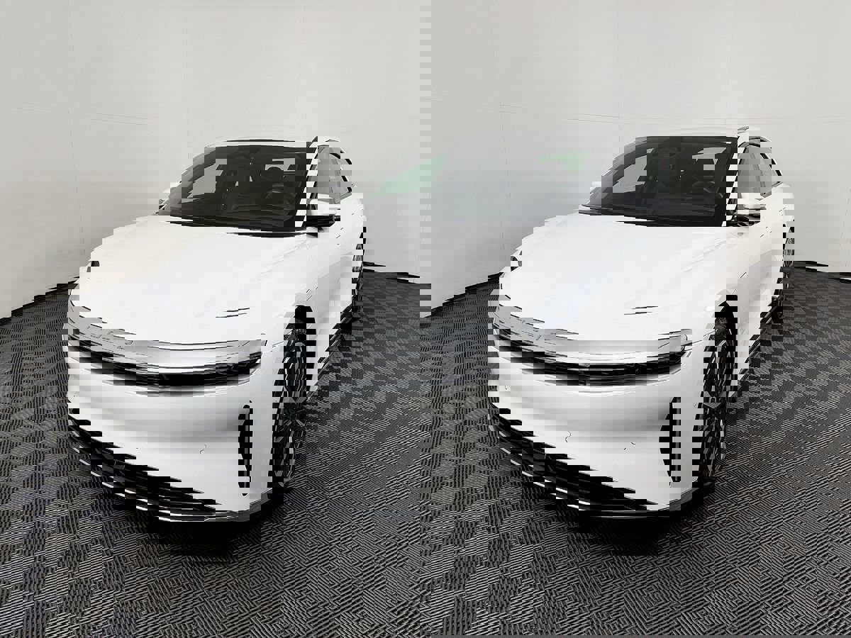 Used 2024 Lucid Air Pure image 3