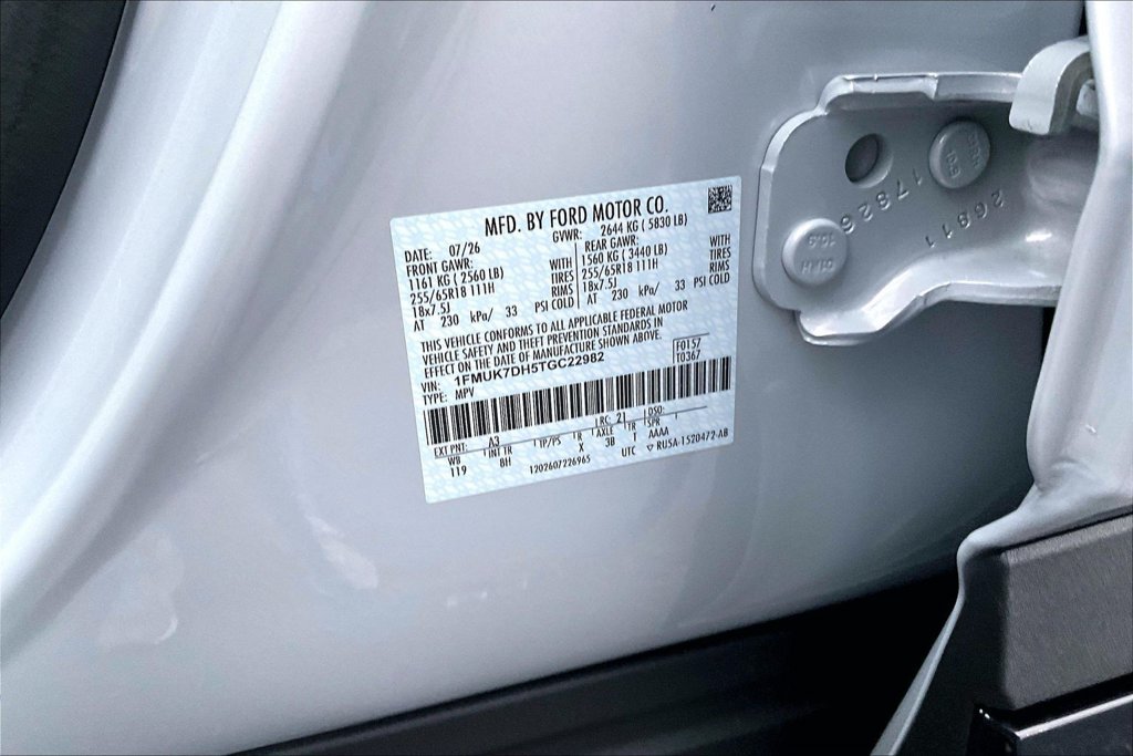 New 2026 Ford Explorer Active RWD image 8