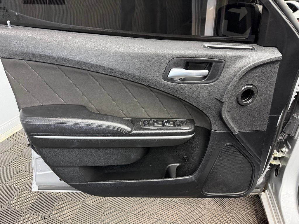 Used 2022 Dodge Charger SXT RWD image 36