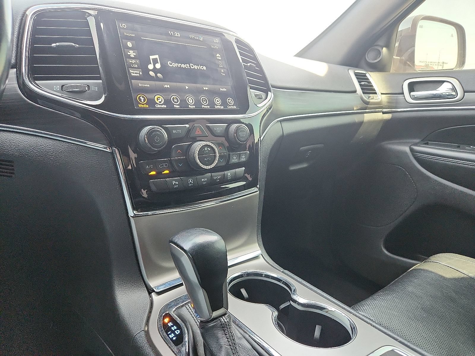 Used 2020 Jeep Grand Cherokee Limited w/ Luxury Group II AWD/4WD image 20
