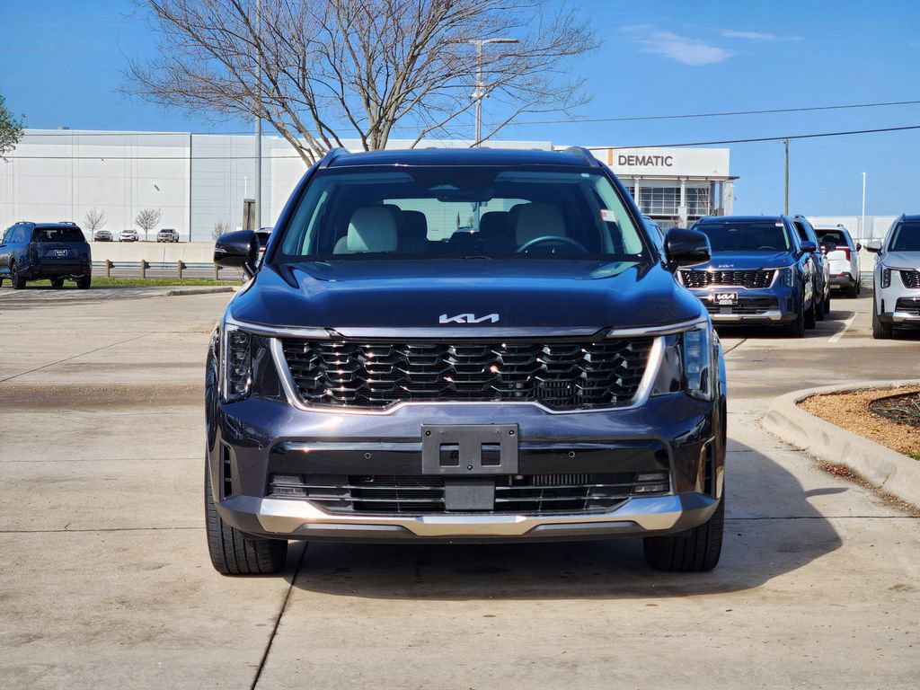 Certified 2025 Kia Sorento EX image 11