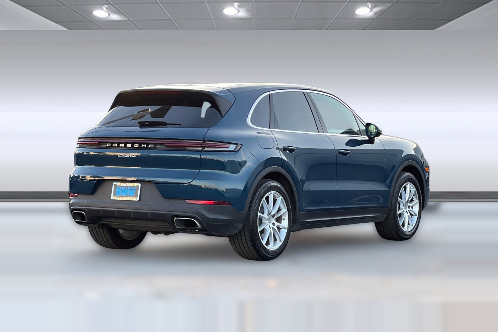 Used 2024 Porsche Cayenne image 8
