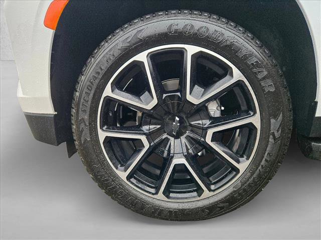 Used 2024 Chevrolet Suburban RST image 25