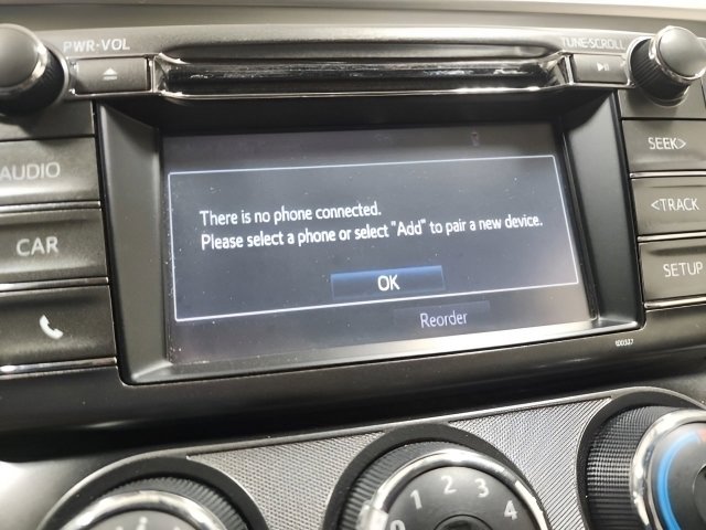 Used 2015 Toyota RAV4 LE image 5