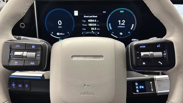 Used 2025 Hyundai Santa Fe Limited image 16