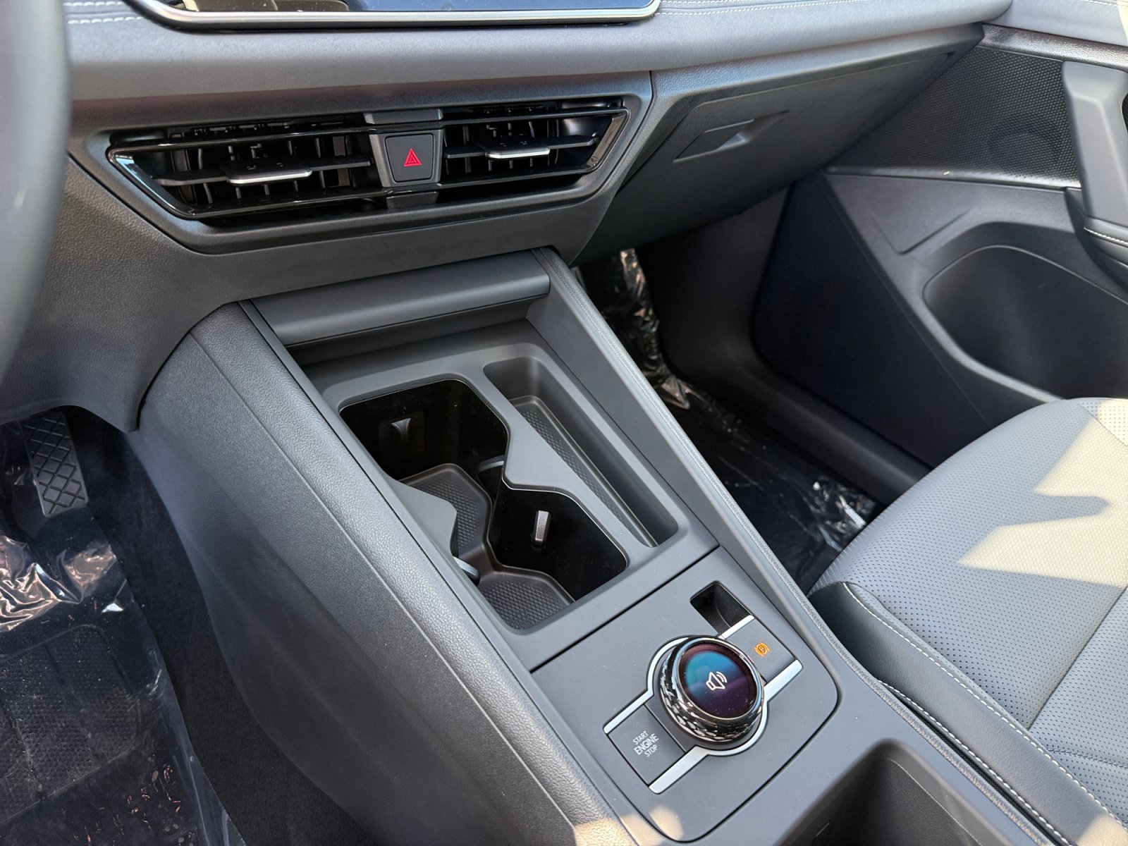 New 2026 Volkswagen Tiguan SE AWD/4WD image 13