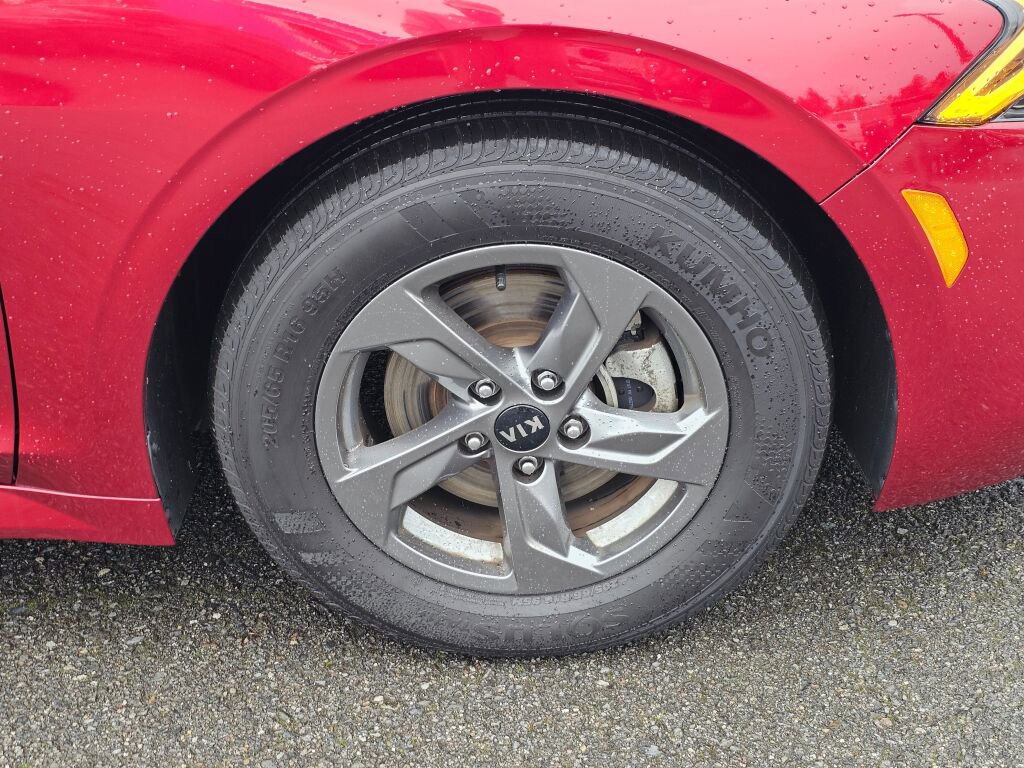 Used 2021 Kia K5 LXS image 29