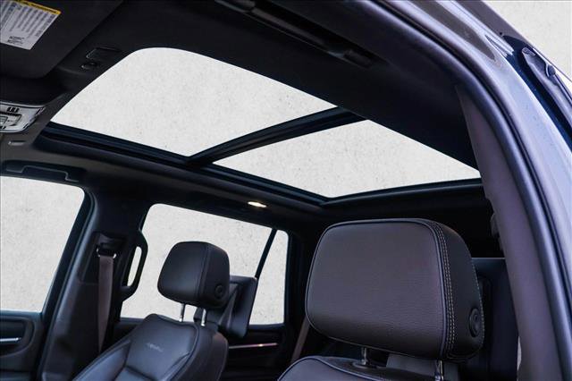 Used 2021 GMC Yukon Denali w/ Denali Ultimate Package image 11