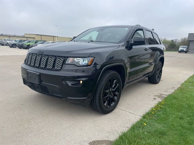 Used 2021 Jeep Grand Cherokee Altitude image 7