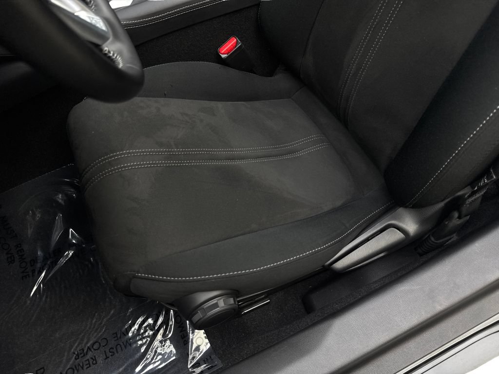 Used 2024 MAZDA MX-5 Miata Club RWD image 35