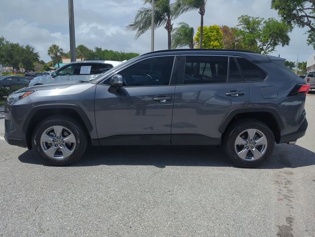 Used 2022 Toyota RAV4 XLE image 4