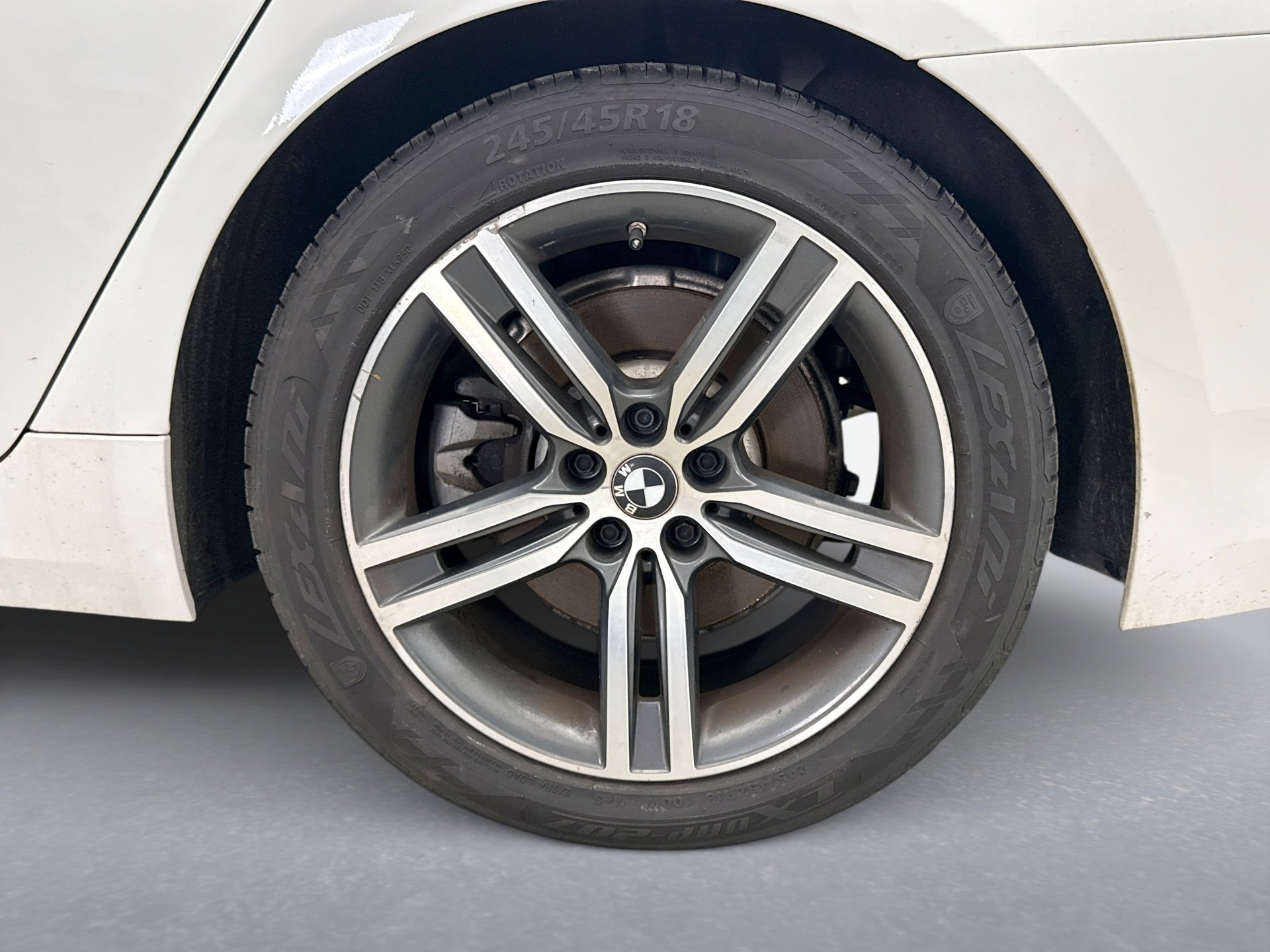 Used 2021 BMW 530i xDrive w/ Convenience Package image 11