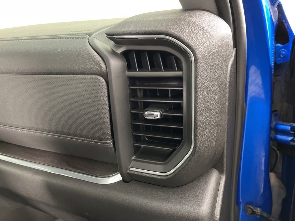 Used 2022 Chevrolet Silverado 1500 LTZ w/ LTZ Convenience Package II AWD/4WD image 12