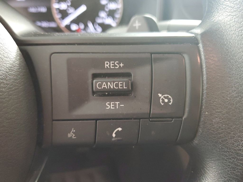 Used 2023 Nissan Rogue S image 23