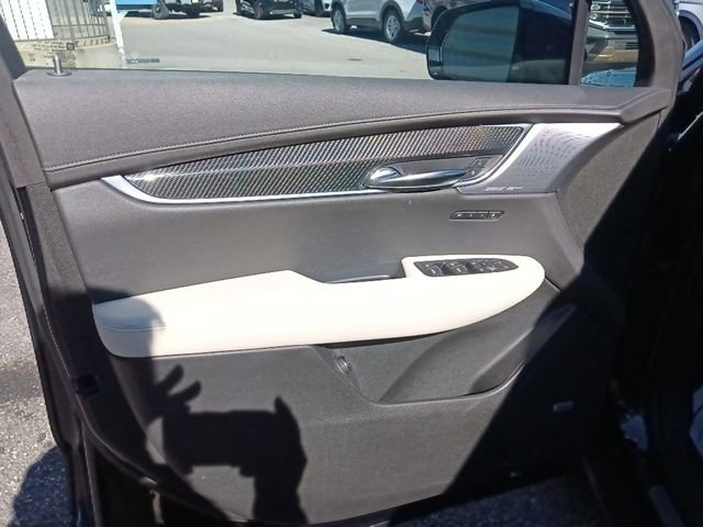 Used 2020 Cadillac XT6 Sport image 11