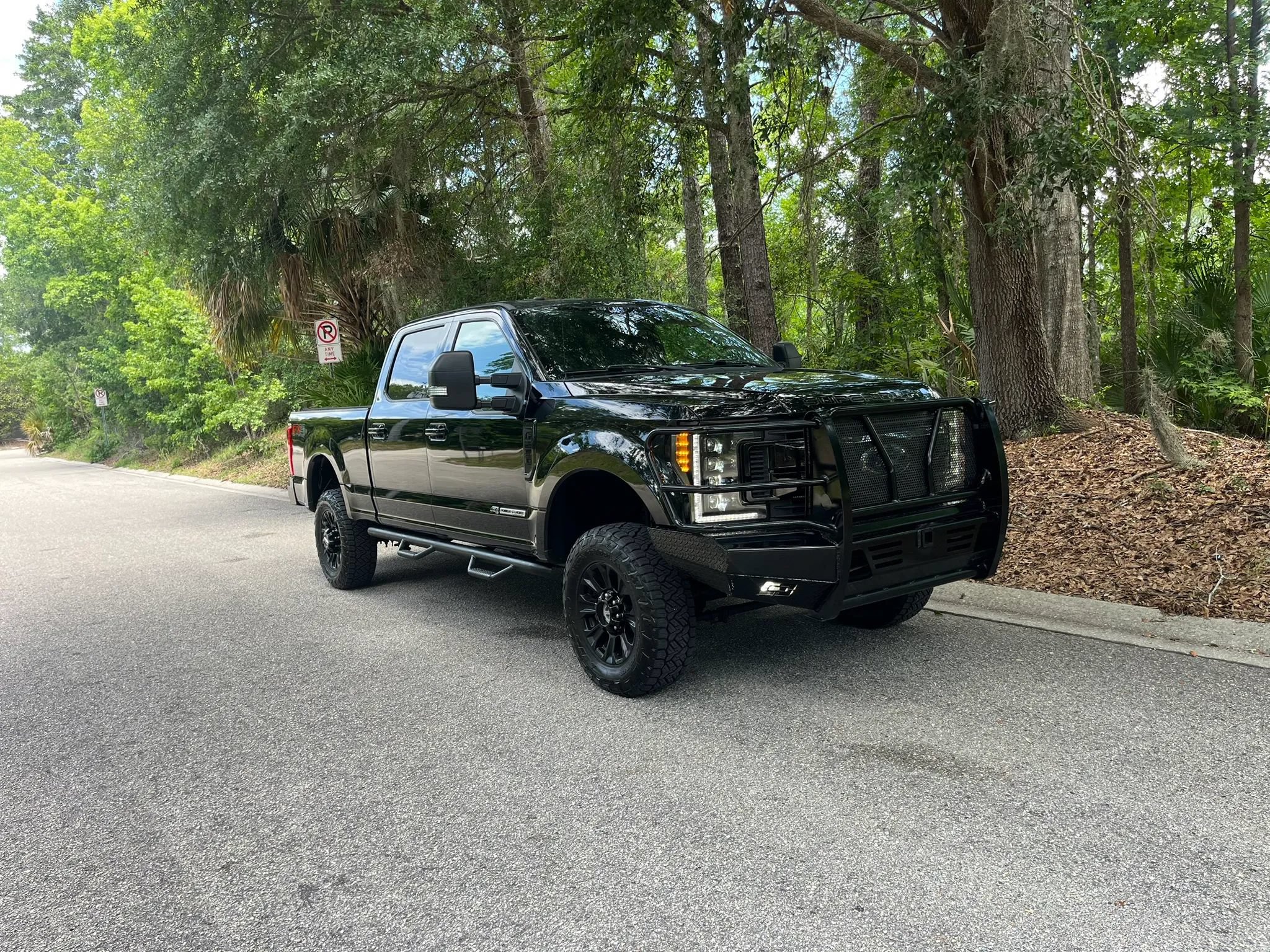 Used 2018 Ford F250 XLT w/ XLT Premium Package AWD/4WD image 3