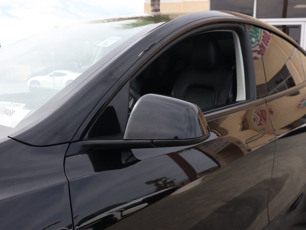 Used 2023 Tesla Model Y Long Range image 12