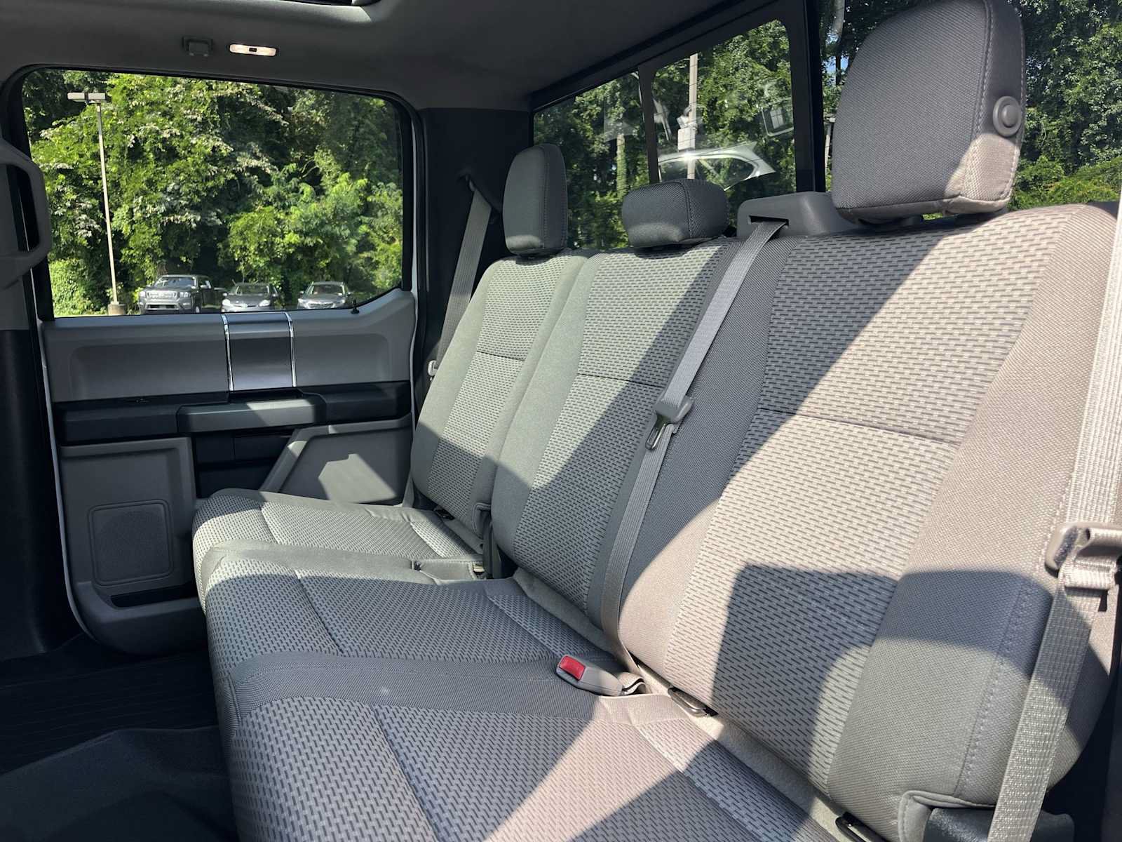 Used 2016 Ford F150 XLT w/ Equipment Group 302A Luxury AWD/4WD image 9