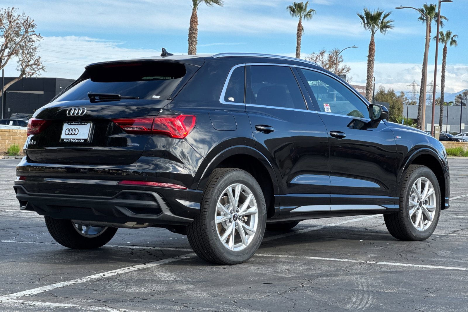 New 2025 Audi Q3 2.0T Premium image 4