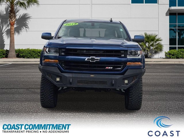 Used 2017 Chevrolet Silverado 1500 LT w/ All Star Edition AWD/4WD image 2