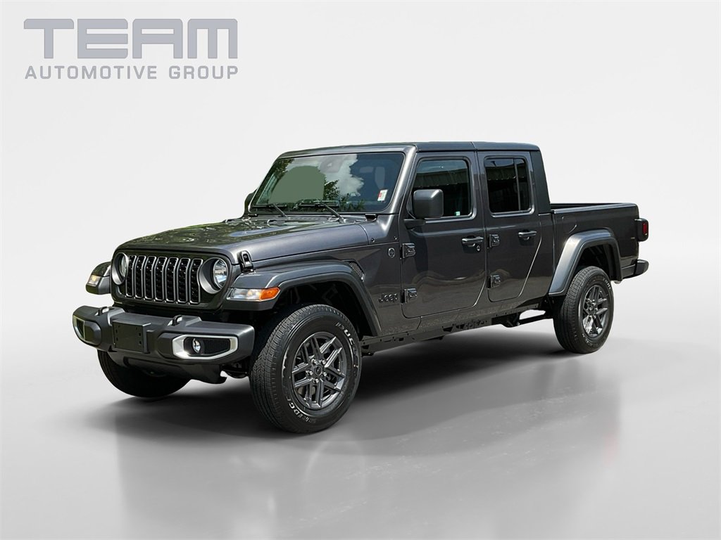 New 2025 Jeep Gladiator Sport image 3