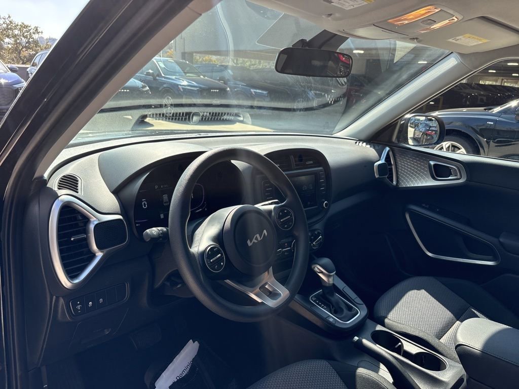 Used 2025 Kia Soul S image 12
