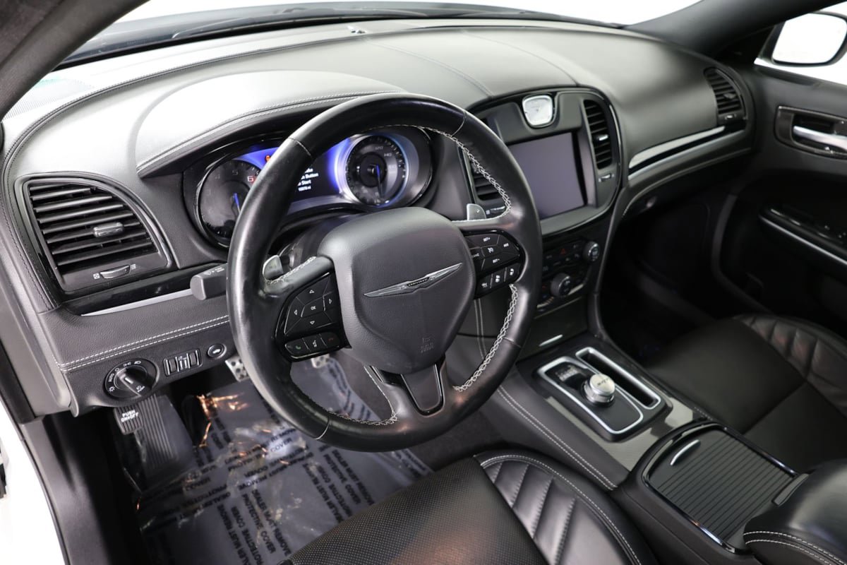 Used 2023 Chrysler 300 C RWD image 22