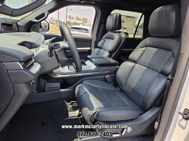 New 2027 Lincoln Navigator Reserve w/ Jet Appearance Package AWD/4WD image 9