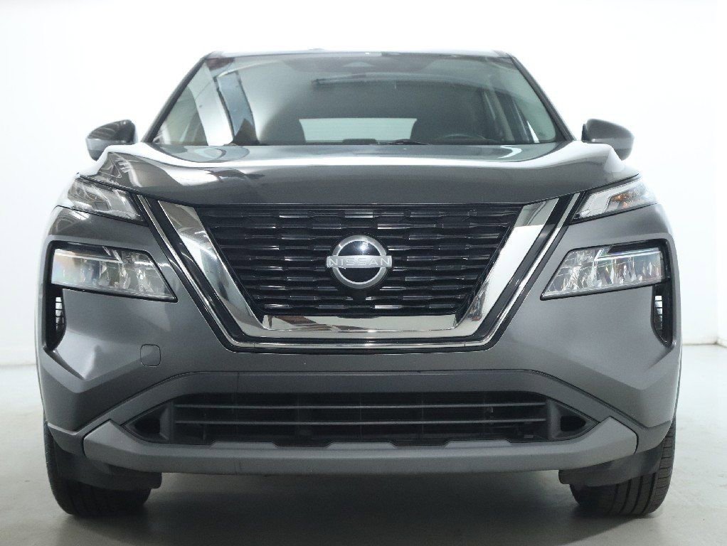 Used 2023 Nissan Rogue SV image 5