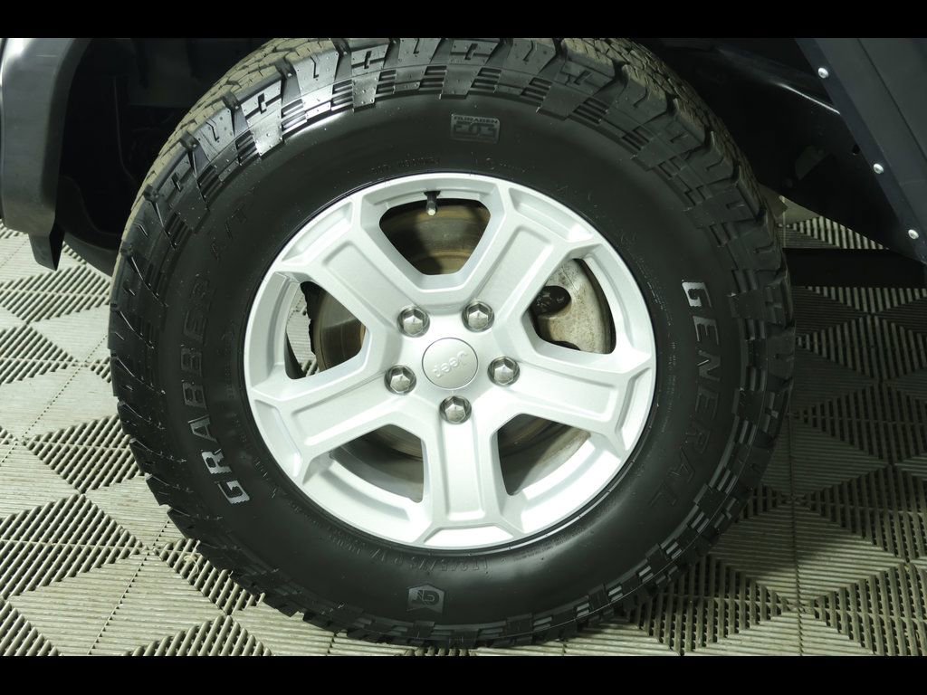 Used 2022 Jeep Wrangler Sport S image 8