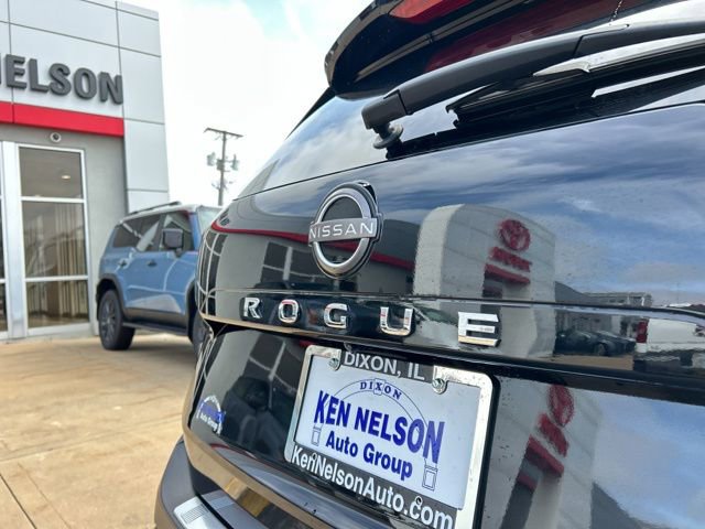 Used 2023 Nissan Rogue SL AWD/4WD image 9