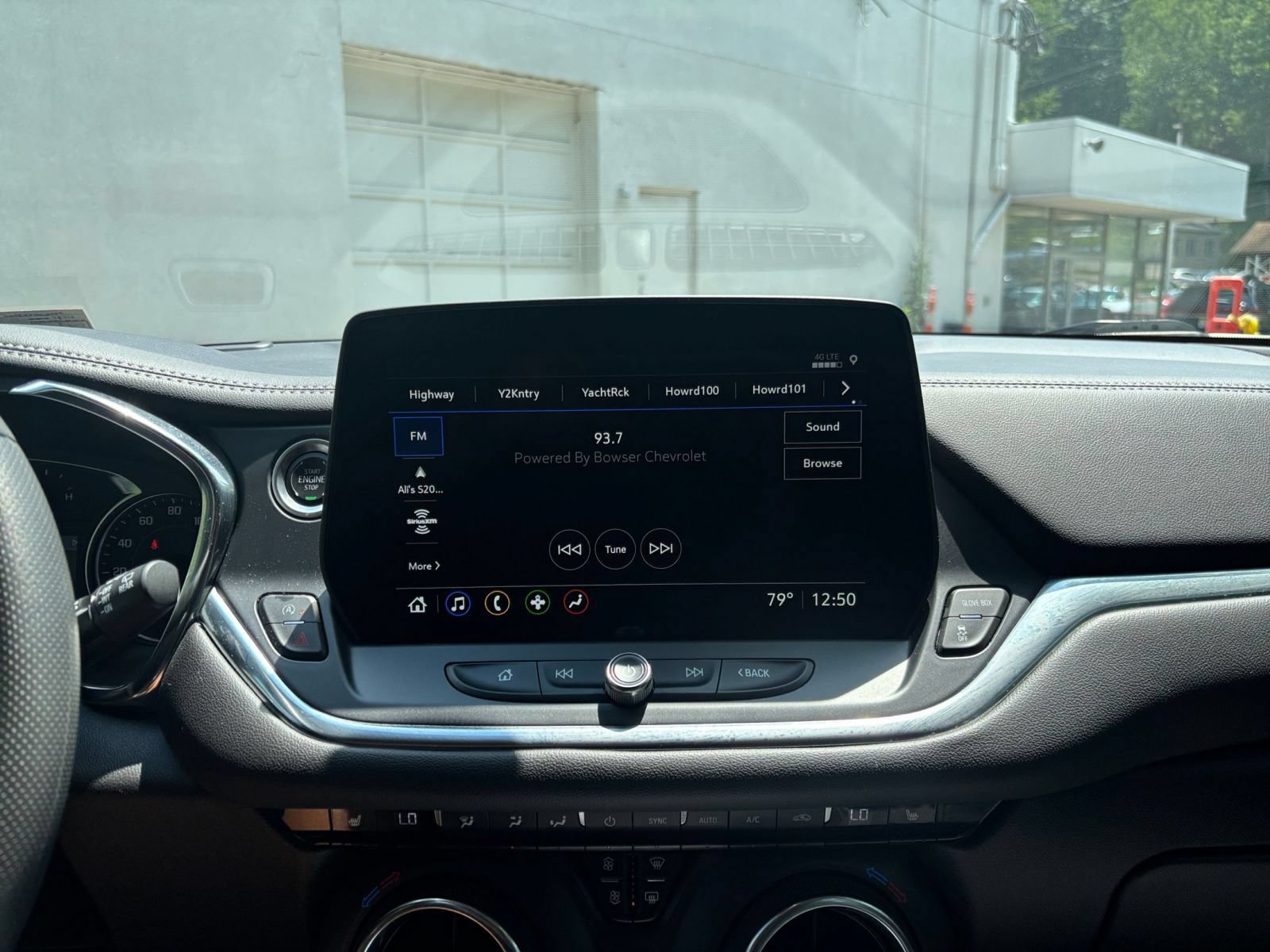 Used 2025 Chevrolet Blazer LT FWD image 21