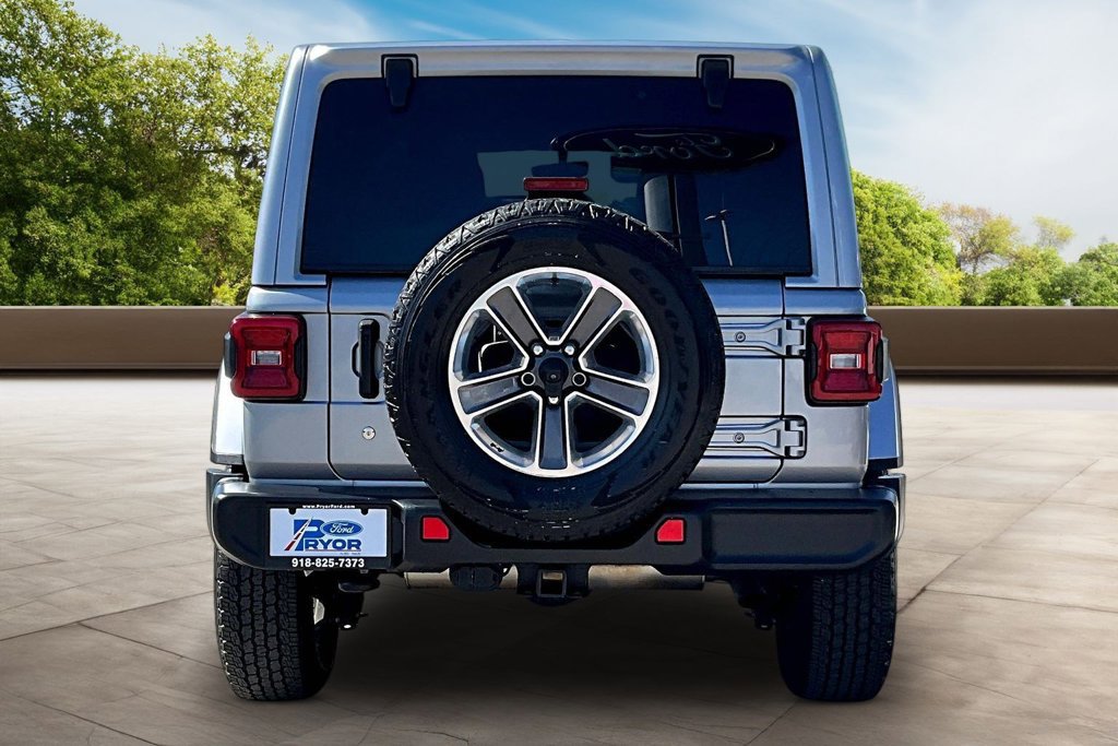 Used 2020 Jeep Wrangler Unlimited Sahara AWD/4WD image 4