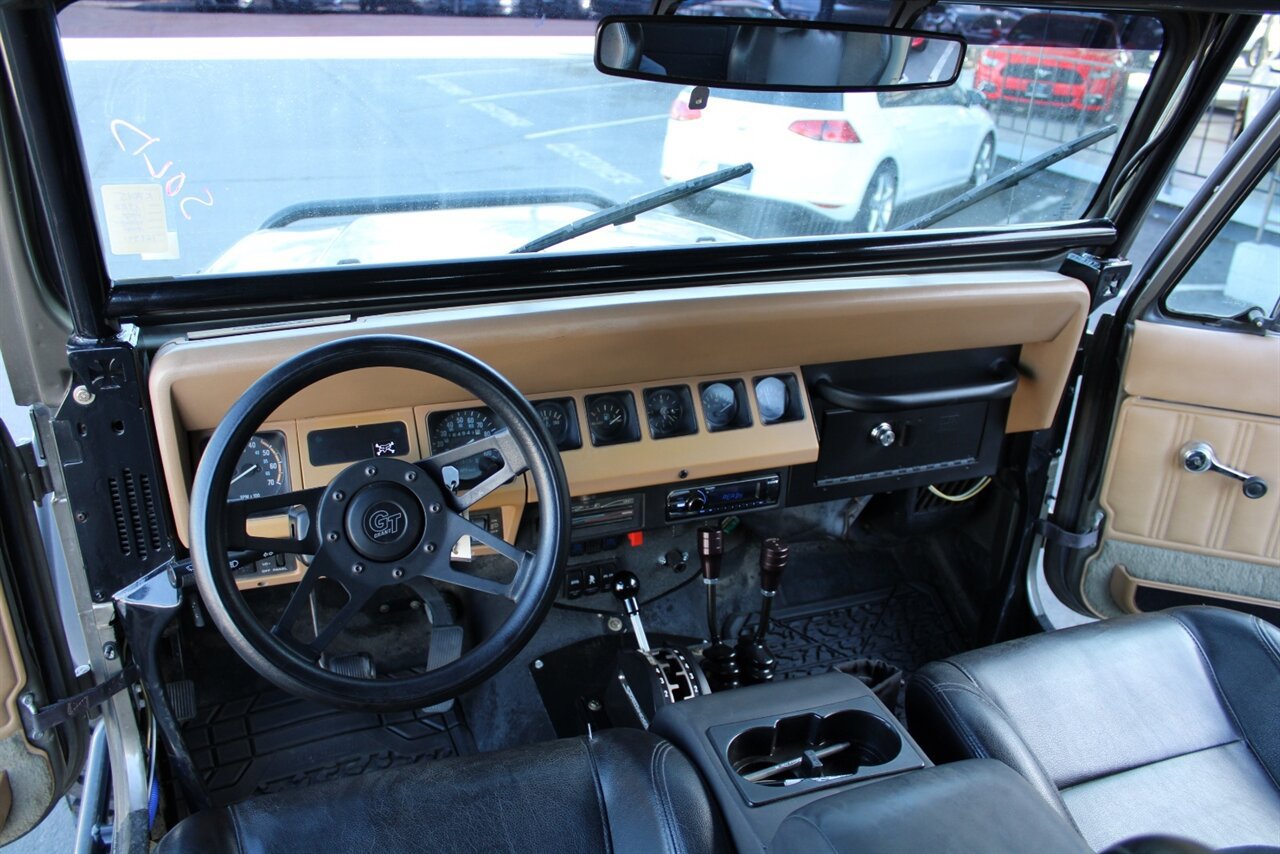Used 1988 Jeep Wrangler Sahara AWD/4WD image 21