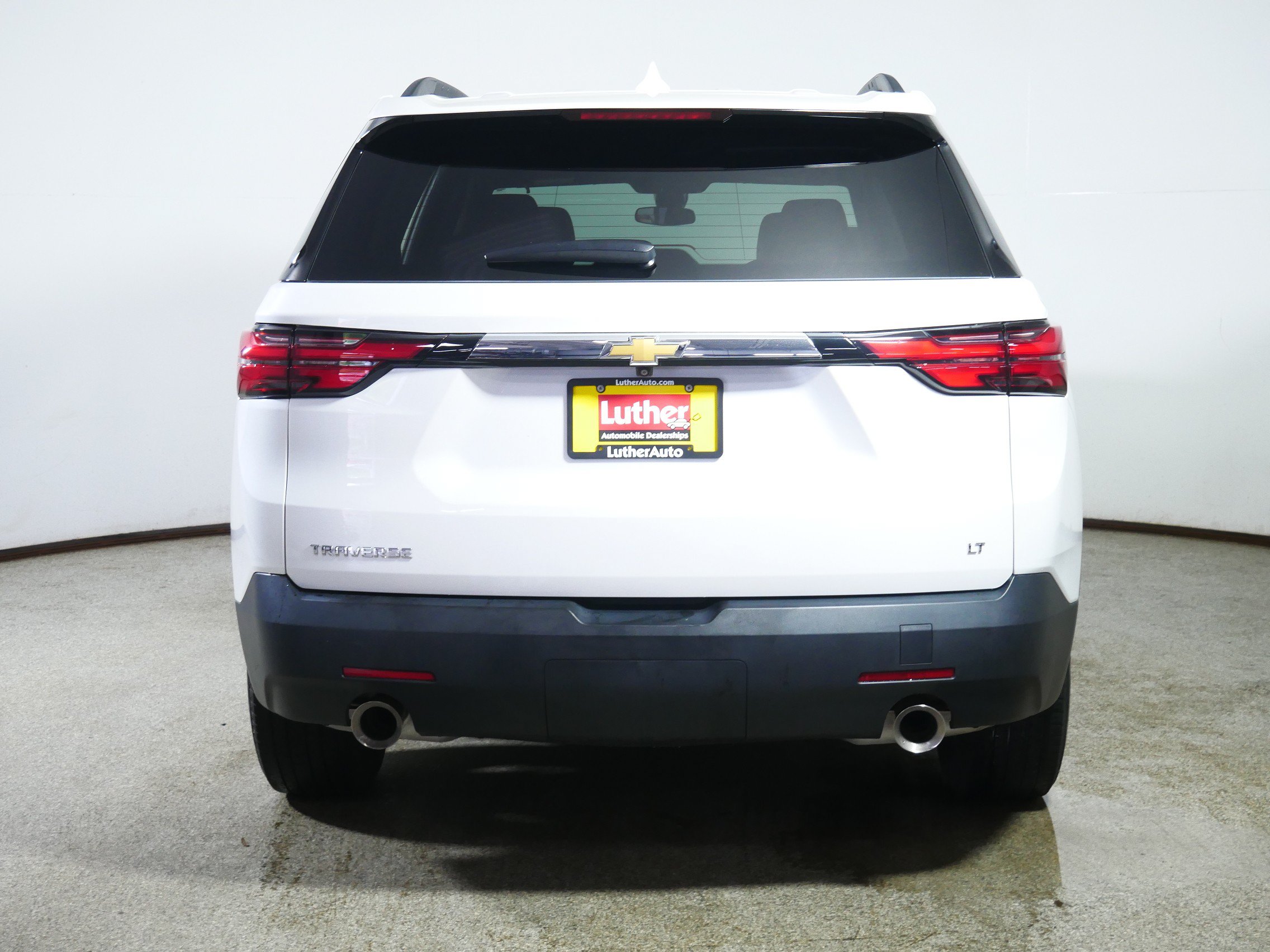 Used 2023 Chevrolet Traverse LT FWD image 6