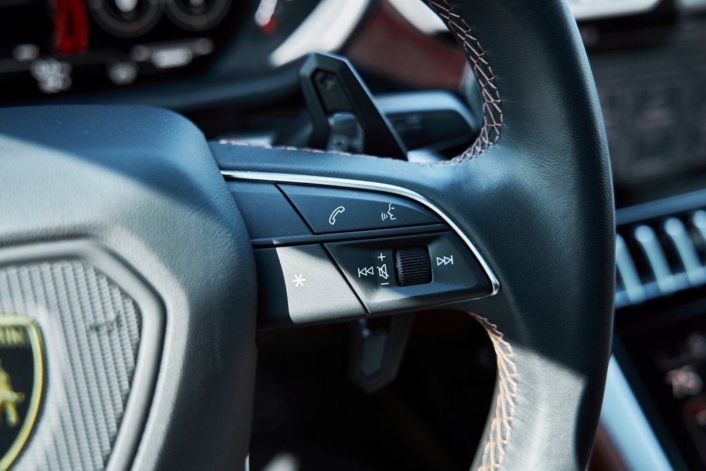 Used 2023 Lamborghini Urus S AWD/4WD image 62