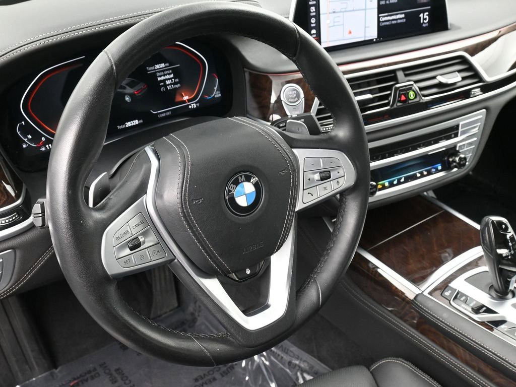 Used 2022 BMW 750i xDrive w/ Executive Package image 10