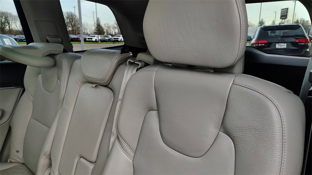 Used 2019 Volvo XC90 T6 Momentum w/ Protection Package Premier image 25