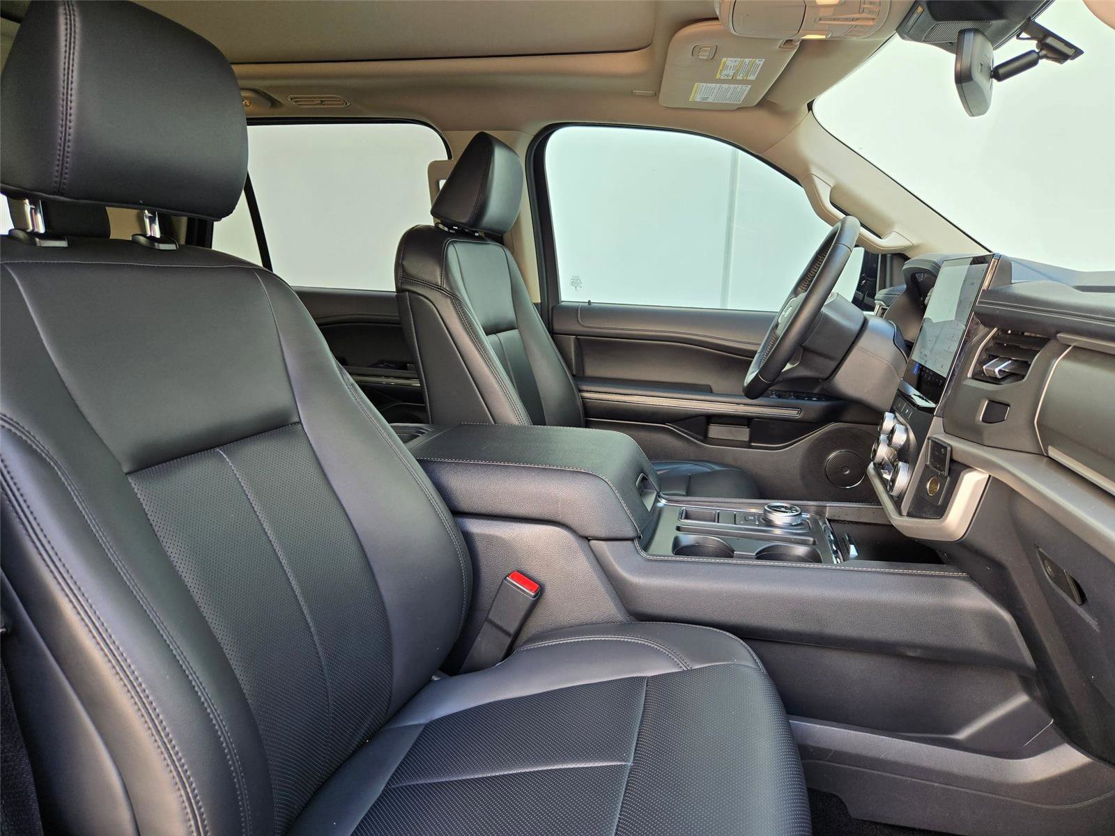 Used 2023 Ford Expedition XLT RWD image 28